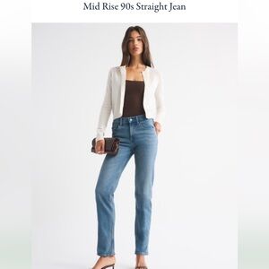 Abercrombie Mid Rise 90s Straight Jean in Medium Blue